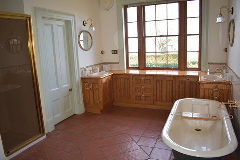 CLAYFIELD HOMESTEAD - Rustic Country Accommodation - Hotel QLD 14