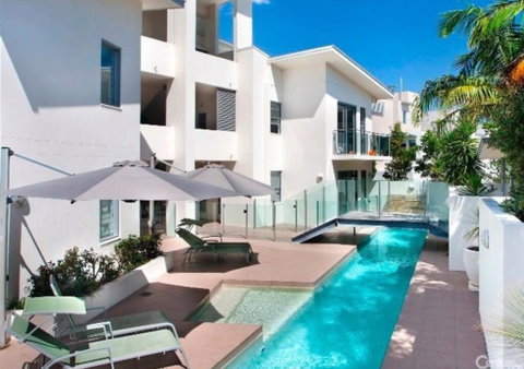NEW Sunshine Beach Family Escape 3 Bedroom With Free Wifi And Parking - Hotel QLD 1