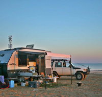 Ningaloo Glamping caravan rental along the Ningaloo Coast - Hotel QLD
