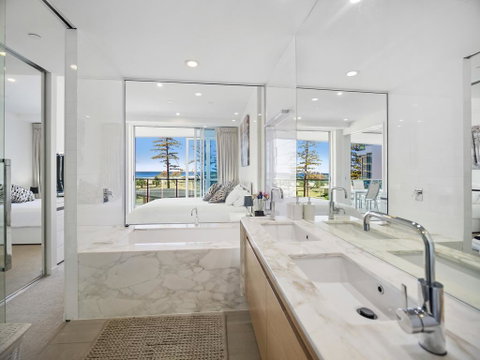 Nirvana By The Sea - Hotel QLD 3