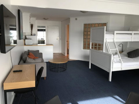 North Pier Hotel - Hotel QLD 2