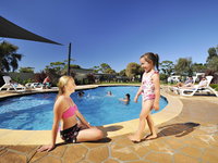 Book Lakes Entrance Accommodation Vacations Hotel QLD Hotel QLD