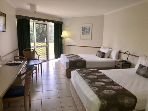 Ocean International Hotel - Hotel QLD 1