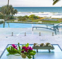 Oceans Edge Beach House At Oak Beach - Hotel QLD