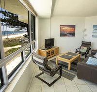 Oceanside Resort - Absolute Beachfront Apartments - Hotel QLD