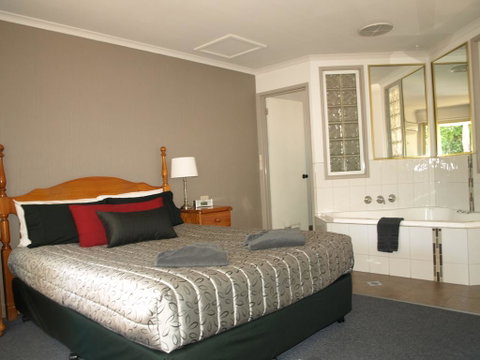 Old Coach Motor Inn Echuca - Hotel QLD 1