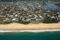 Oomoo 27b - 4 BDRM Townhouse - Close to Beaches