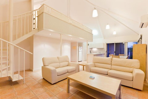 Osprey Holiday Village Unit 105 - Tranquil 3 Bedroom Holiday Villa With A Pool In The Complex - Hotel QLD 0