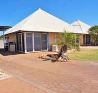 Osprey Holiday Village Unit 111 - Splendid 3 Bedroom Holiday Villa with a Pool in the Complex - Hotel QLD