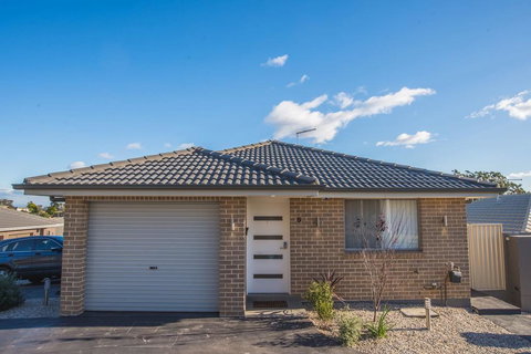 PEACEFUL 2Kingbed RootyHill Townhouse Near Station - Hotel QLD 2