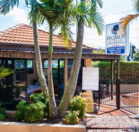 Pegasus Motor Inn and Serviced Apartments - Hotel QLD