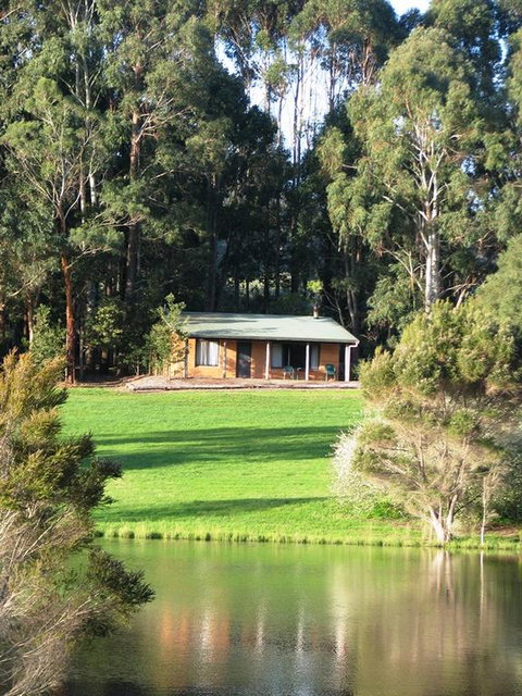 Pemberton Lake View Chalets - Hotel QLD 3