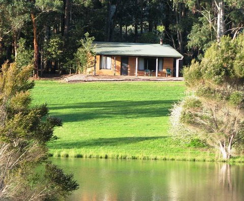 Pemberton Lake View Chalets - Hotel QLD 2