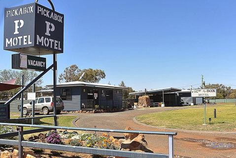 Pick A Box Motel - Hotel QLD 1