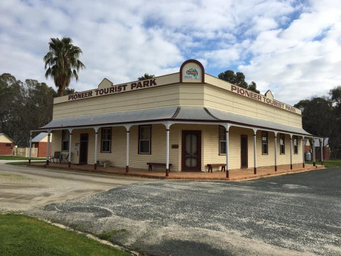 Pioneer Tourist Park - Hotel QLD 0
