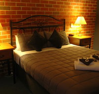 Poachers Paradise - Hotel QLD
