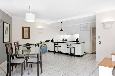 Poolside Apt In Alamanda Beachfront Resort 74 - Hotel QLD 3