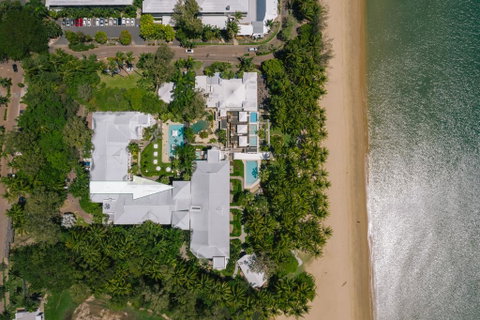 Poolside Apt. In Alamanda Beachfront Resort (41) - Hotel QLD 1