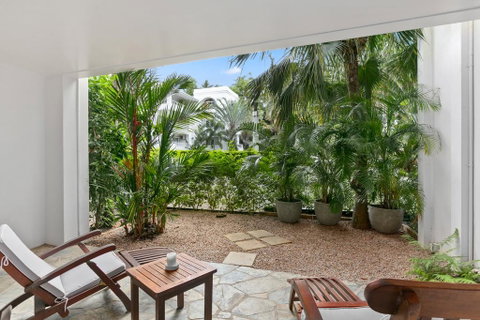 Poolside Apt. In Alamanda Beachfront Resort (41) - Hotel QLD 3