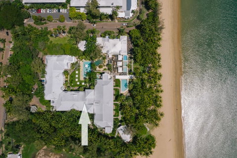 Poolside Apt. In Alamanda Beachfront Resort (54) - Hotel QLD 1