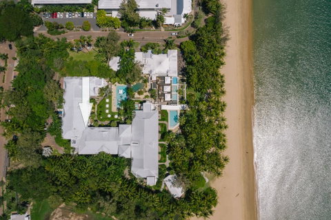 Poolside Apt. In Alamanda Beachfront Resort (62) - Hotel QLD 1