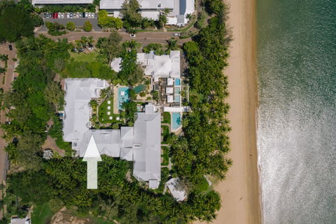 Poolside Apt. In Alamanda Beachfront Resort (67) - Hotel QLD 1
