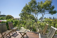 Pride Street Luxury 28