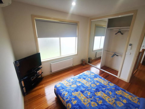 Private Luxury Bedroom - Hotel QLD 2