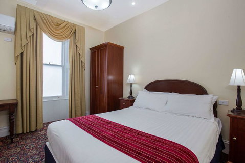 Quality Hotel Bentinck - Hotel QLD 1