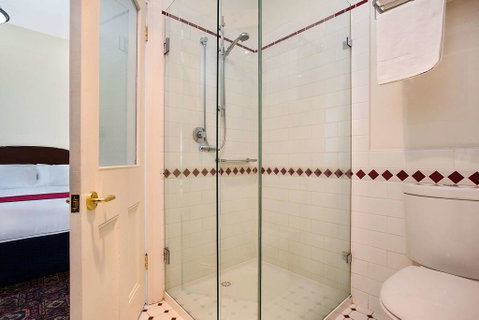 Quality Hotel Bentinck - Hotel QLD 2