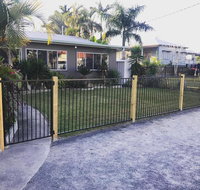 QUIRKY QUEENSLANDER 6 BEDROOM HOME - Hotel QLD