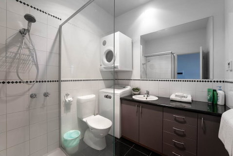 Raffless - Hotel QLD 2