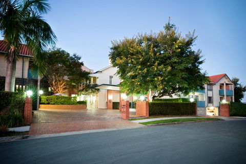 Ramada By Wyndham Brisbane Windsor - Hotel QLD 1