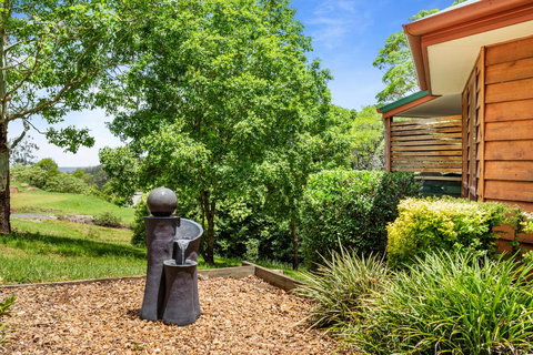 Ravensbourne Escape-Tree Tops - Hotel QLD 3