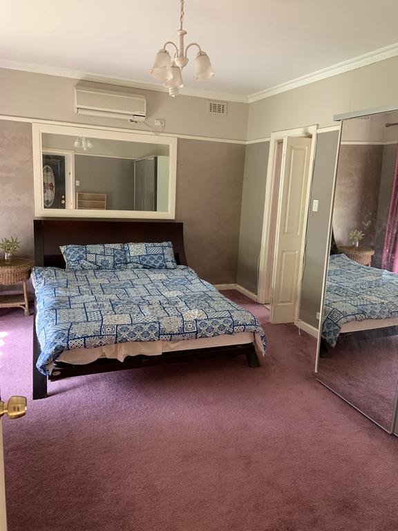 Heidelberg West VIC Hotel QLD