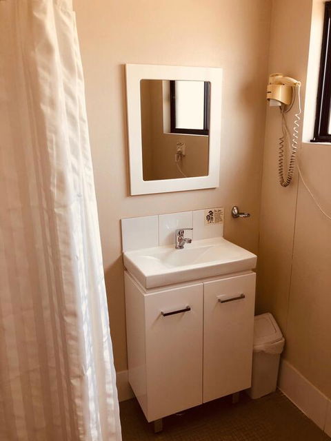 Red Cedar Motel - Hotel QLD 3