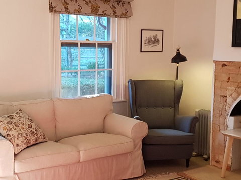 Redruth - 2 Bedroom Cottage Situated In Wandiligong - Hotel QLD 2