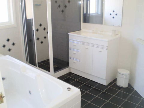 Retreat On Surf Beach - Hotel QLD 3