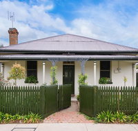 Roalies Farm House - Hotel QLD