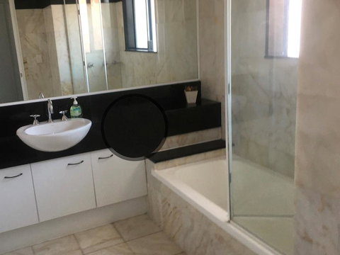 Salerno On The Beach - Hotel QLD 3