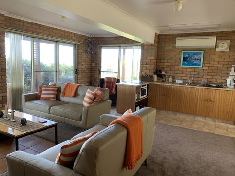 Sea Change Safety Cove - Hotel QLD 3