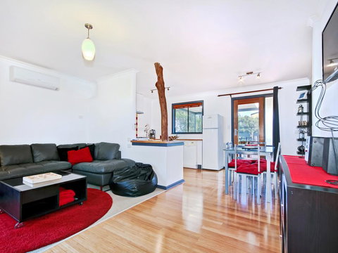 Sea Devine - Hotel QLD 1