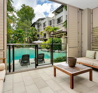 Sea Temple Swim Out Apartment