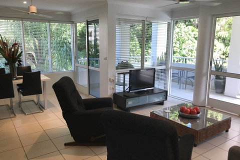 Secluded Tropical Apartment - Hotel QLD 0