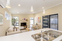 Book Serpentine Accommodation Vacations Hotel QLD Hotel QLD