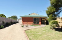 Book Inverloch Accommodation Vacations Hotel QLD Hotel QLD