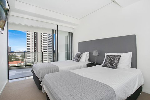 Sierra Grande - Hotel QLD 1
