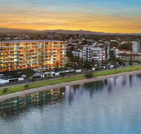 Silvershore Apartments on the Broadwater - Hotel QLD