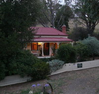 Sinnamons Cottage - Hotel QLD