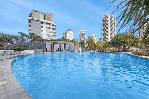 Sleek Q1 Suite In The Heart Of Surfers Paradise - Hotel QLD 3